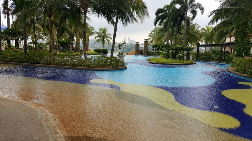Qaiser Executive East Lake Kampong Bohol