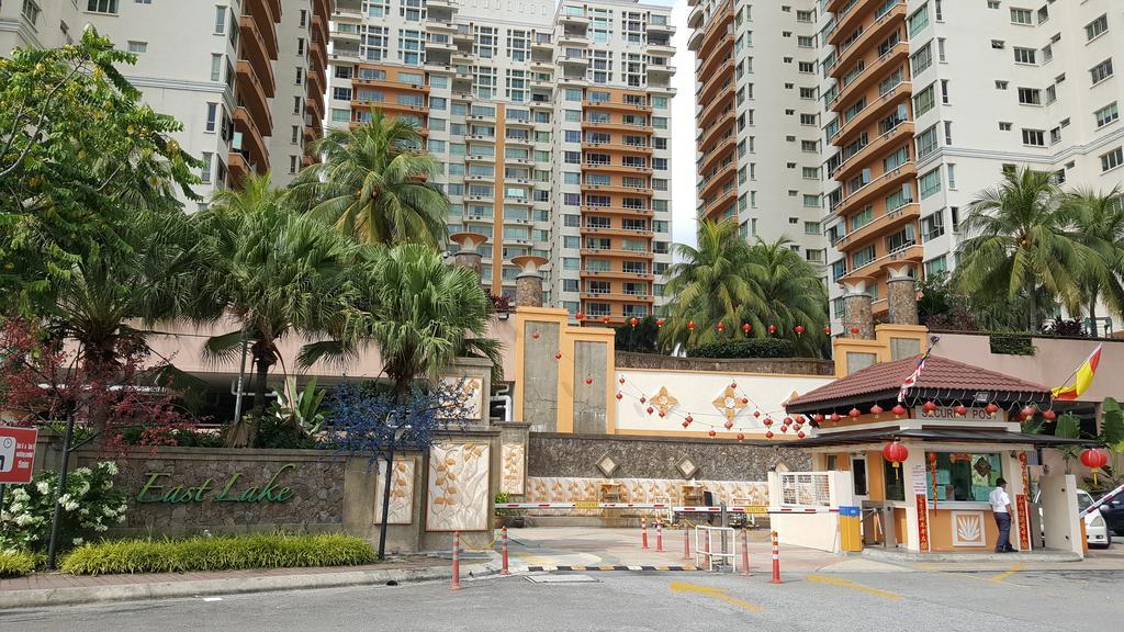 Qaiser Executive East Lake