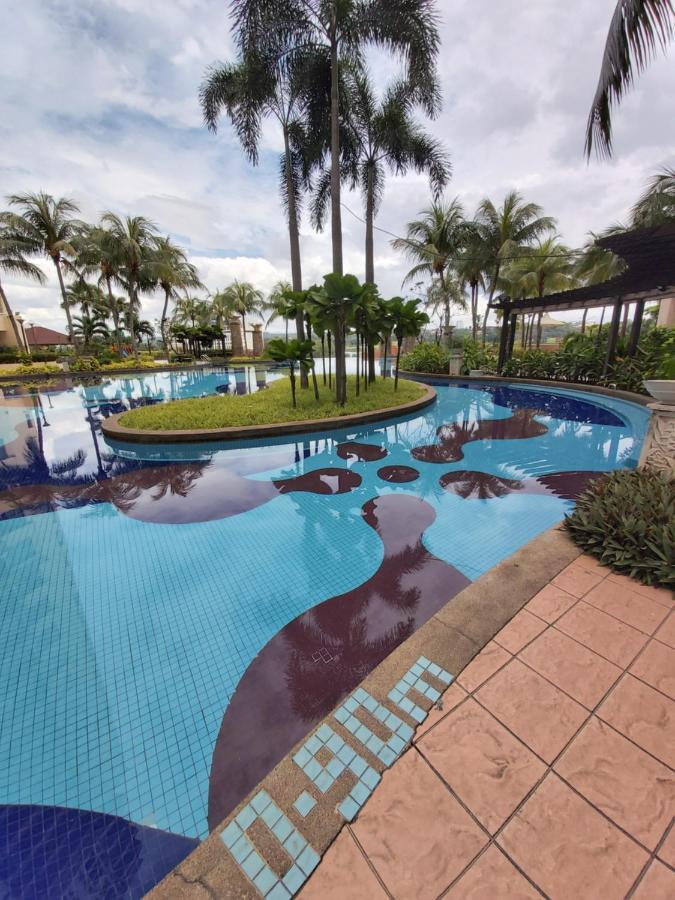 Apartment Qaiser Executive East Lake Kampong Bohol